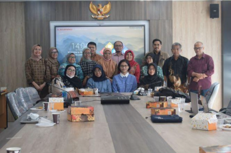 Biro Kerjasama Gandeng The Conversation Indonesia Gelar Pelatihan Penulisan Artikel Populer kepada Para Dosen