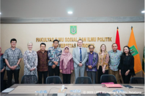 Read more about the article Gelar Visiting Lecturer, Prodi HI Bersama CFAS Hadirkan Narasumber Dari Australia